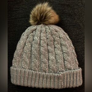 grey knit beanie